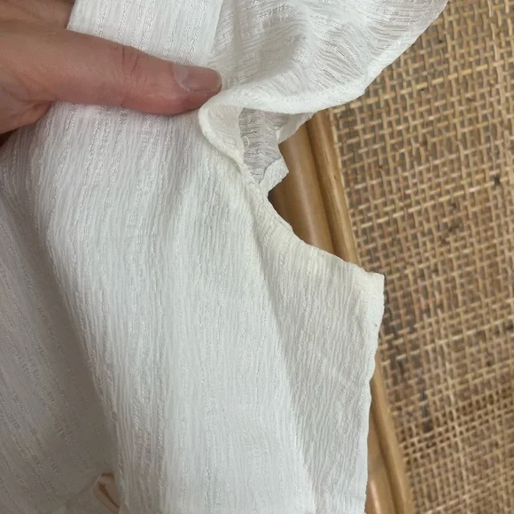 Sadie & Sage Boutique Cowrie Shell White Top - Picture 3 of 5